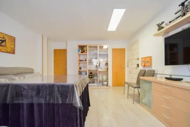 Address not available!, 3 Habitaciones Habitaciones, 0 ,1 BañoBathrooms,Piso,En Venta,Petunia,0,1462