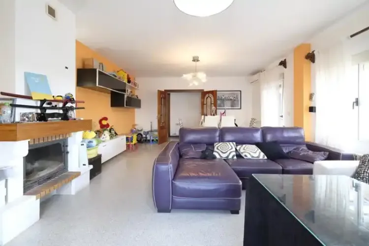 Diseminados48, El Puntal, Granada 18640, 7 Habitaciones Habitaciones, 0 ,3 BathroomsBathrooms,Chalet,En Venta,Diseminados,0,1464