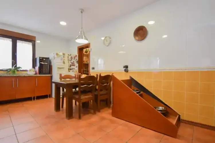 Address not available!, 7 Habitaciones Habitaciones, 0 ,4 BathroomsBathrooms,Chalet,En Venta,Alhelies,0,1465