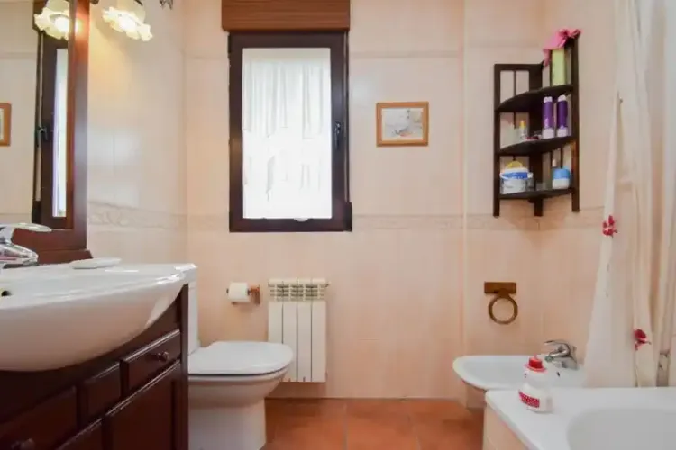 Address not available!, 7 Habitaciones Habitaciones, 0 ,4 BathroomsBathrooms,Chalet,En Venta,Alhelies,0,1465