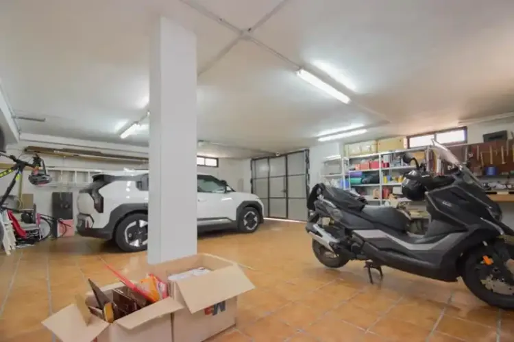 Address not available!, 7 Habitaciones Habitaciones, 0 ,4 BathroomsBathrooms,Chalet,En Venta,Alhelies,0,1465