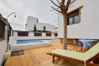 Address not available!, 7 Habitaciones Habitaciones, 0 ,4 BathroomsBathrooms,Chalet,En Venta,Alhelies,0,1465