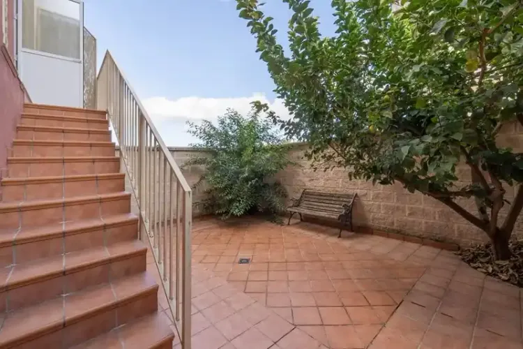 Address not available!, 3 Habitaciones Habitaciones, 0 ,3 BathroomsBathrooms,Casa Adosada,En Venta,Baño Frio,0,1473